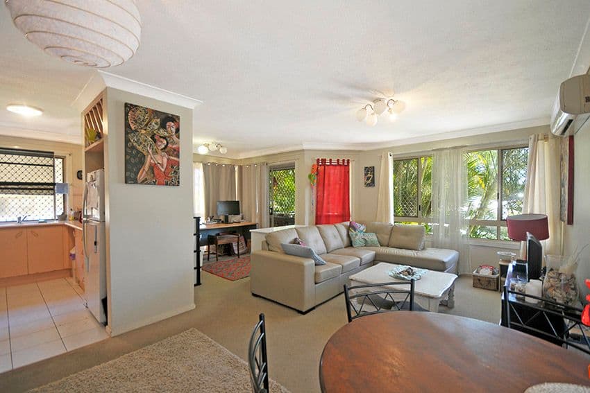 76 Sarawak Avenue, Palm Beach QLD 4221, Palm Beach - Thumbnail 4