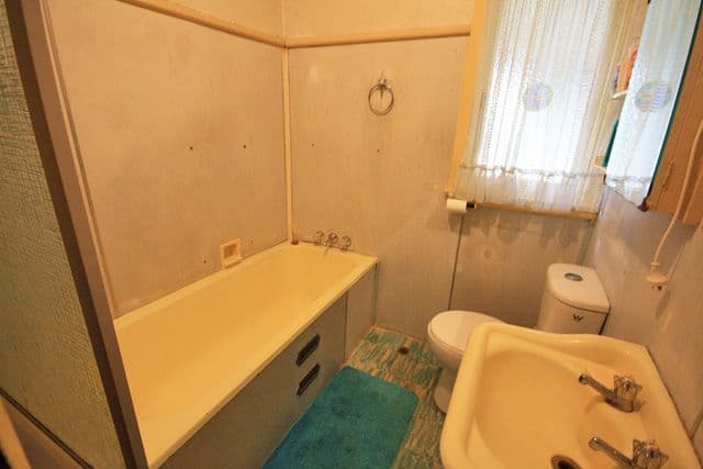 5 Lionel Street, Ingleburn NSW 2565, Ingleburn - Thumbnail 2