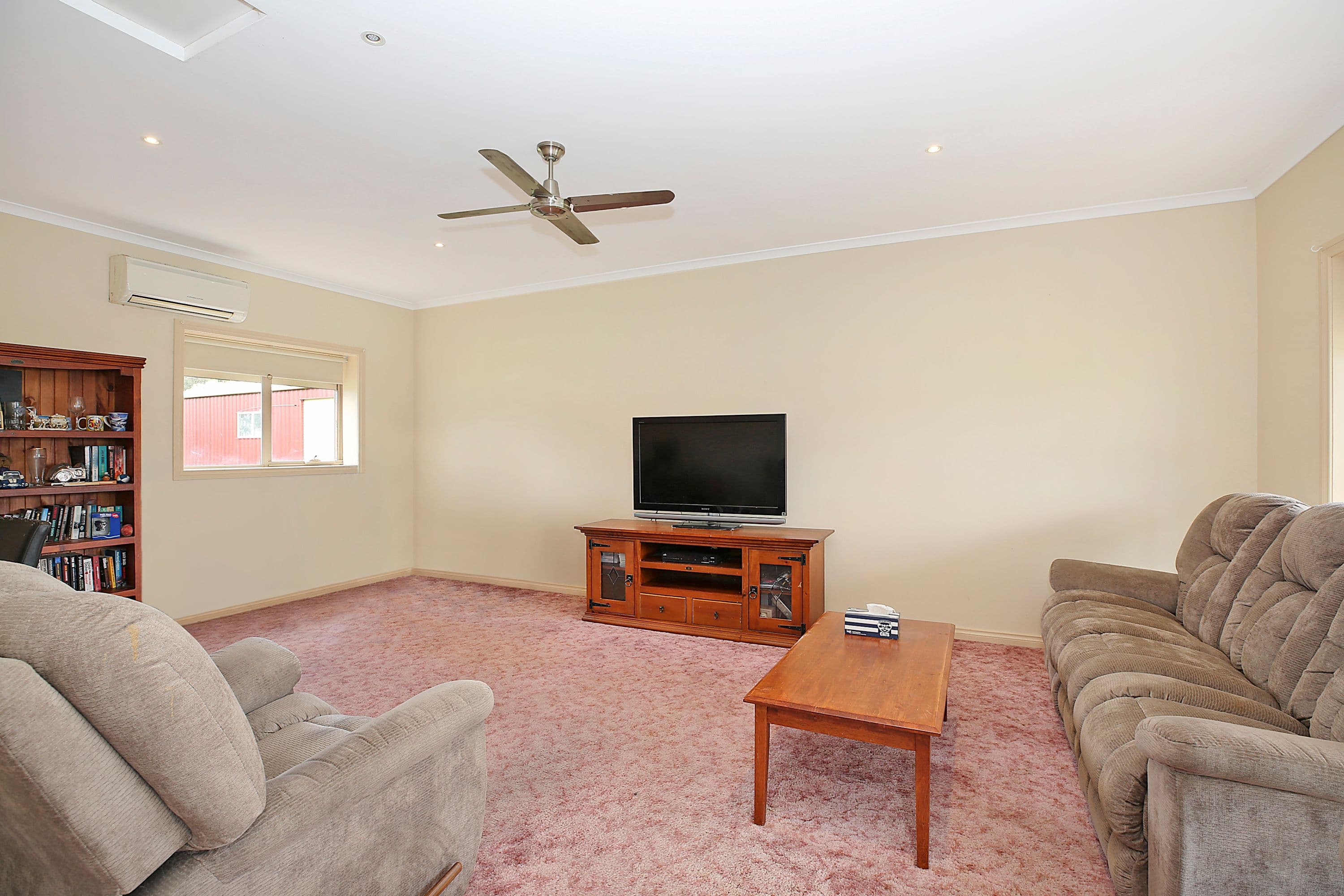 67 Victoria Street, Cobden VIC 3266, Cobden - Thumbnail 2