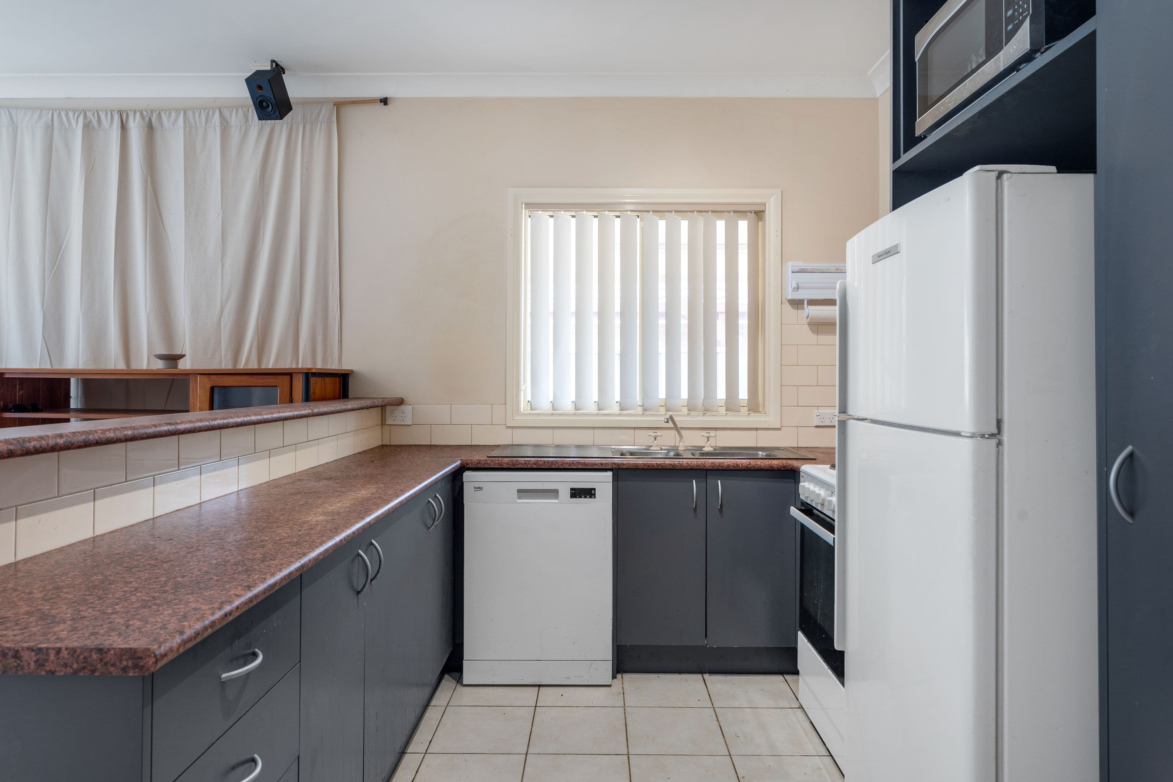 10 Maple Place, Craigieburn VIC 3064, Craigieburn - Thumbnail 4