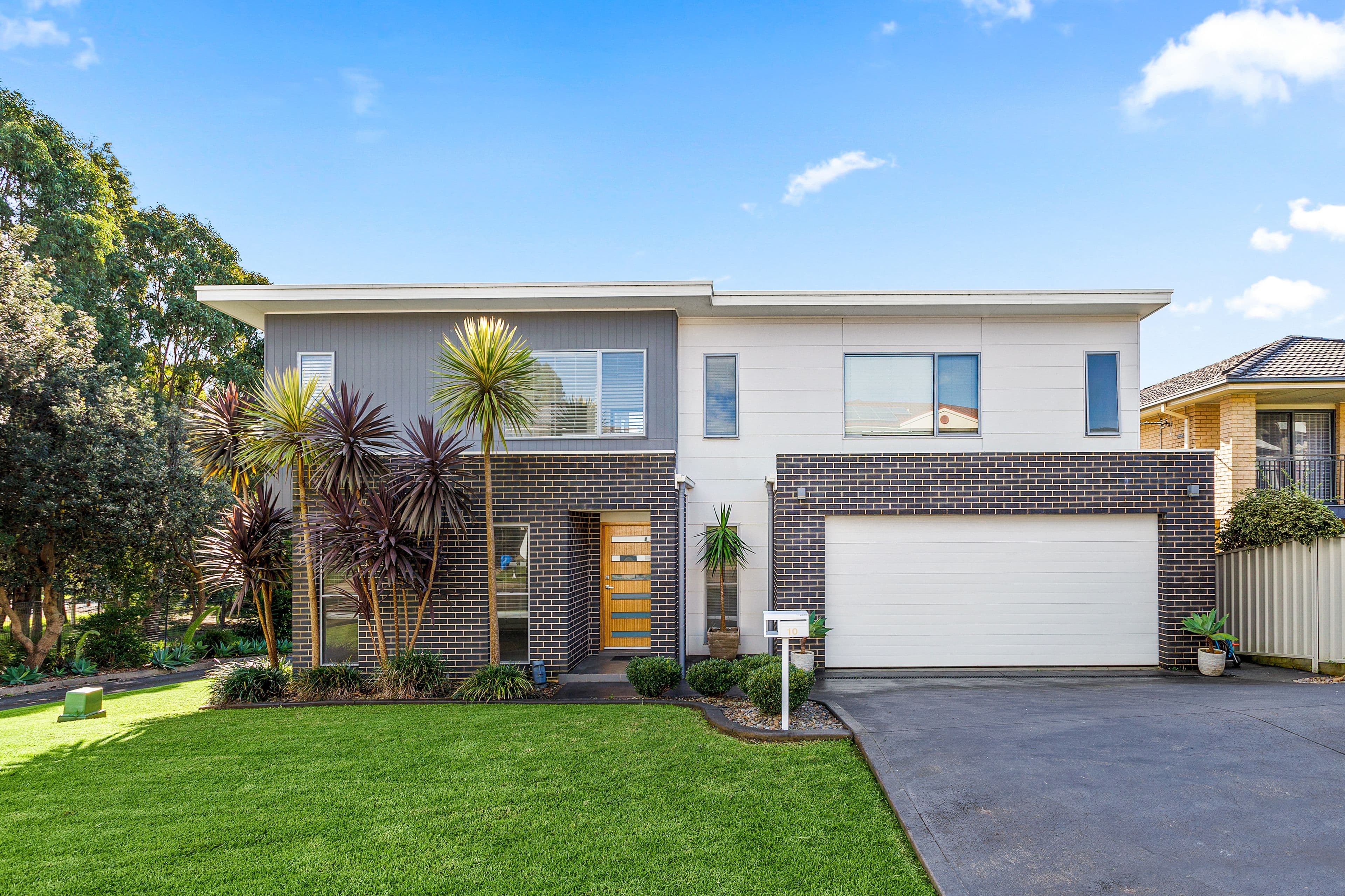 10 Hayman Crescent, Shell Cove NSW 2529, Shell Cove - Image 1