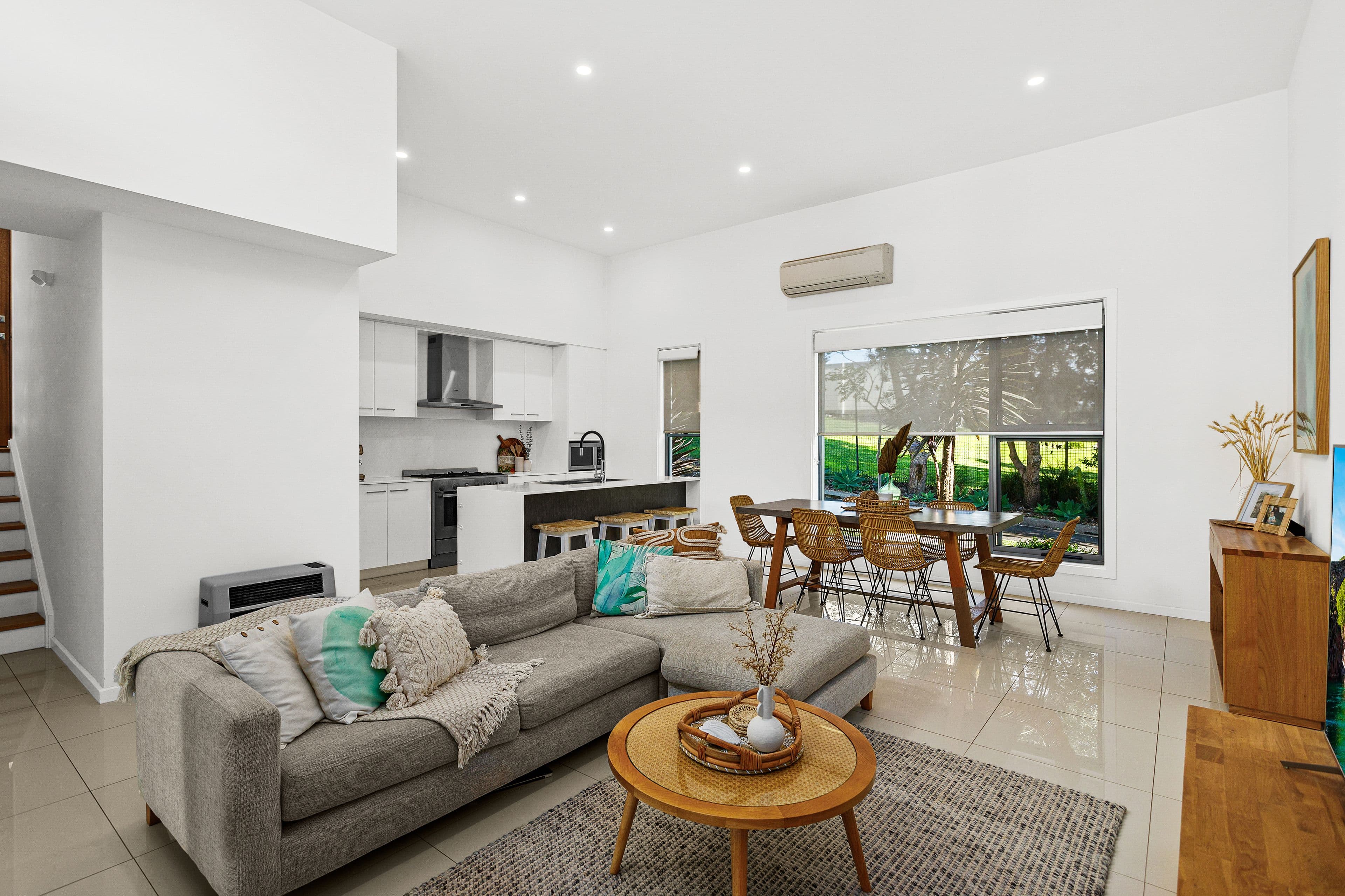10 Hayman Crescent, Shell Cove NSW 2529, Shell Cove - Thumbnail 2
