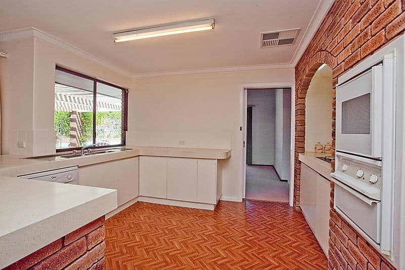 70 Chislehurst Road, LESMURDIE WA 6076, Lesmurdie - Thumbnail 3