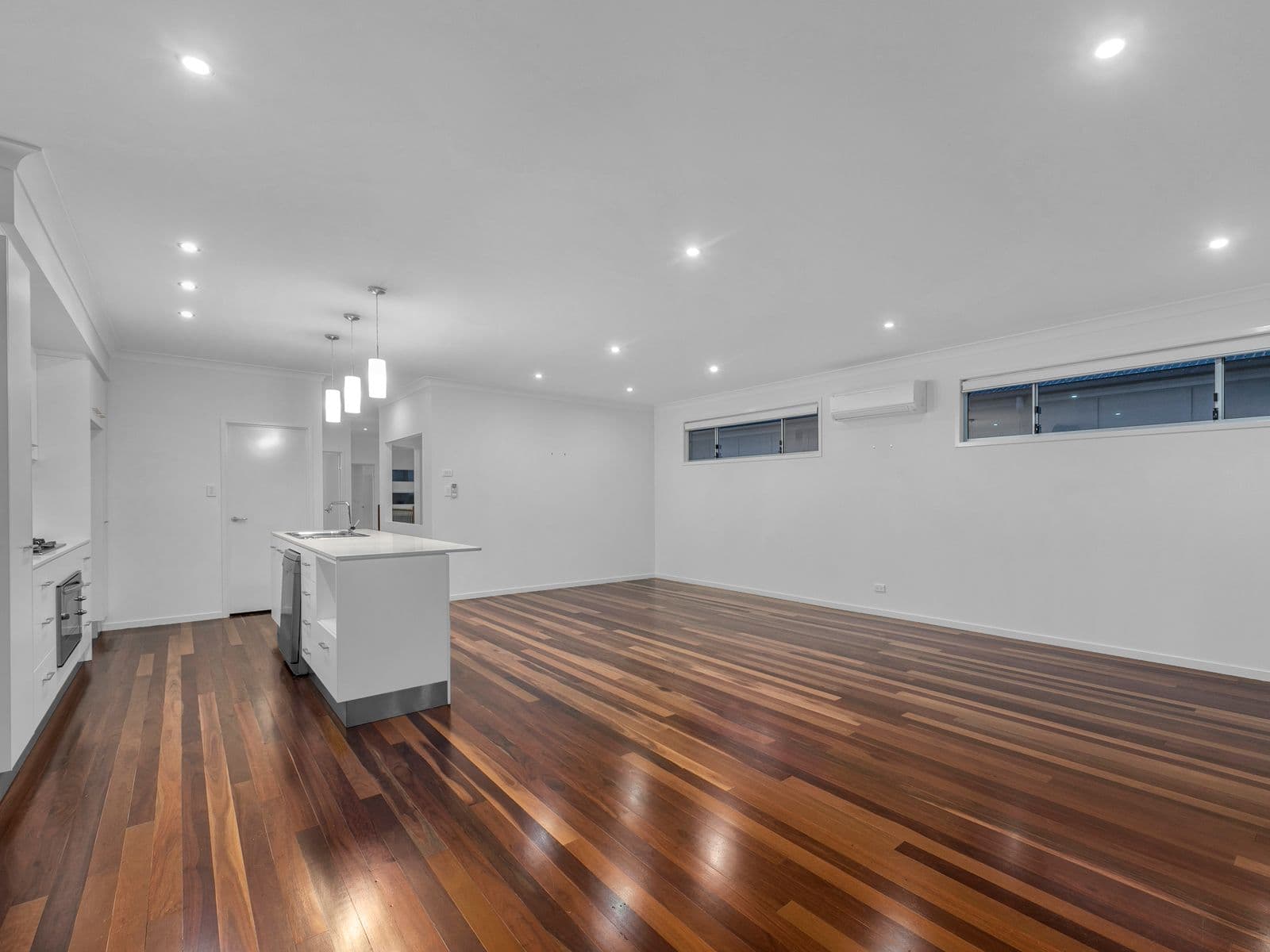93 White Street, Wavell Heights QLD 4012, Wavell Heights - Thumbnail 2