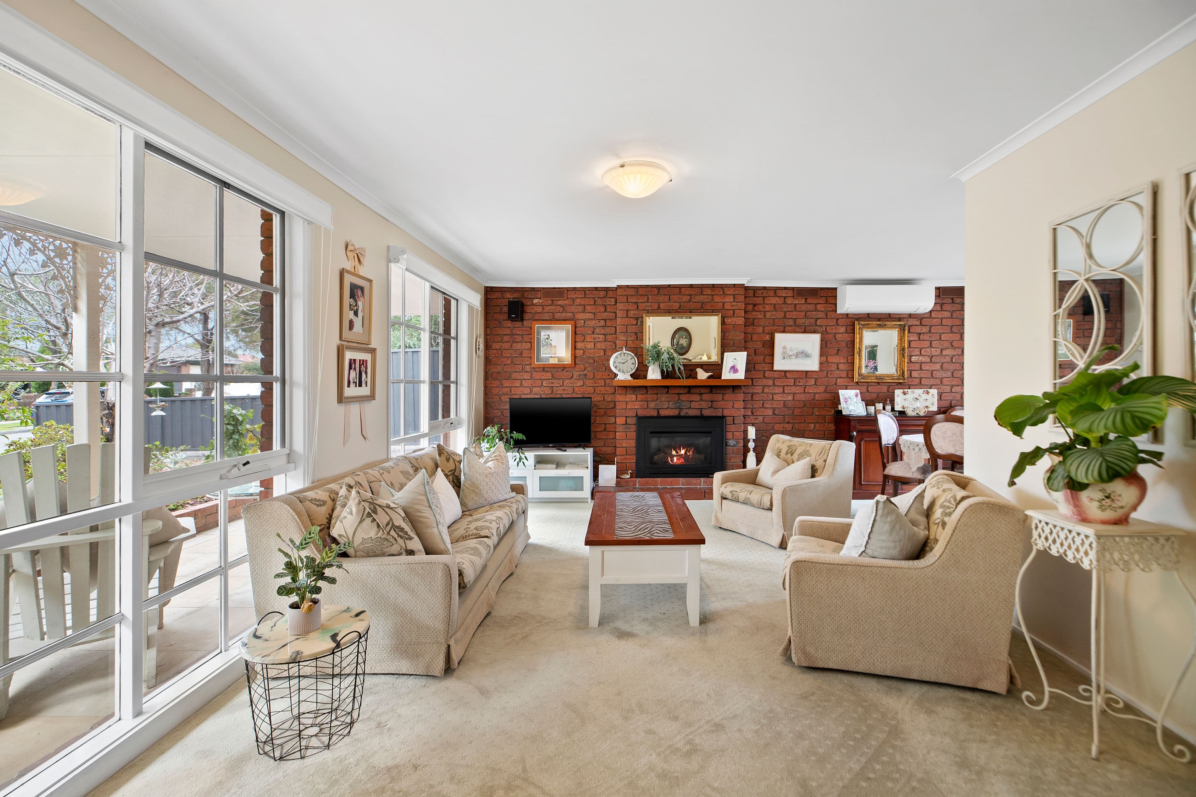 6 Rowena Rise, Wantirna South VIC 3152, Wantirna South - Thumbnail 2