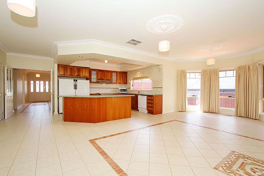 36 Bradley Drive, MILL PARK VIC 3082, Mill Park - Thumbnail 3