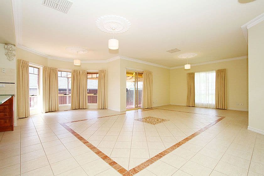 36 Bradley Drive, MILL PARK VIC 3082, Mill Park - Thumbnail 5
