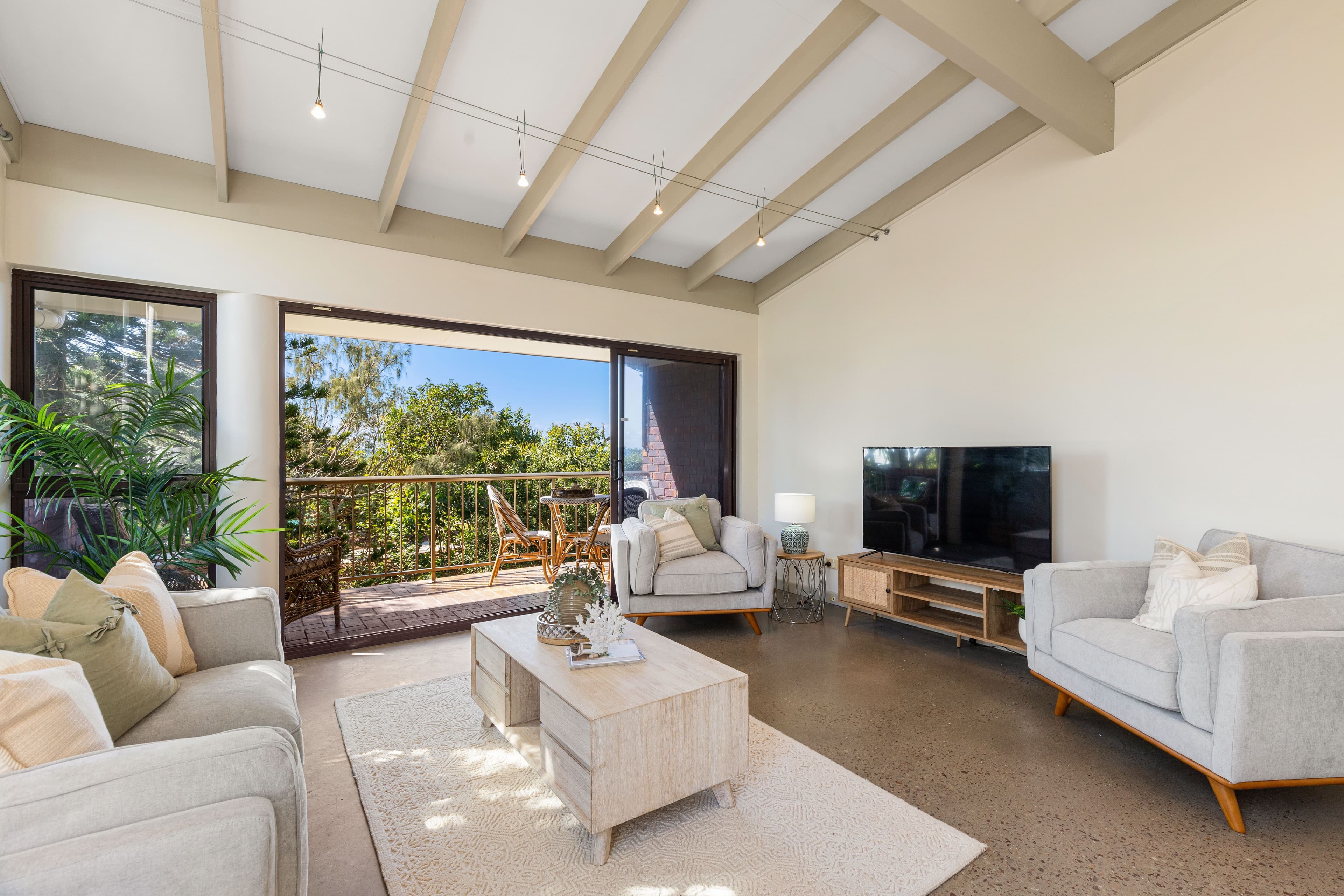 13 Wilson Avenue, Dicky Beach QLD 4551, Dicky Beach - Thumbnail 4