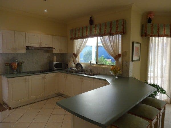 7 Sandalwood Close, CASULA NSW 2170, Casula - Thumbnail 2
