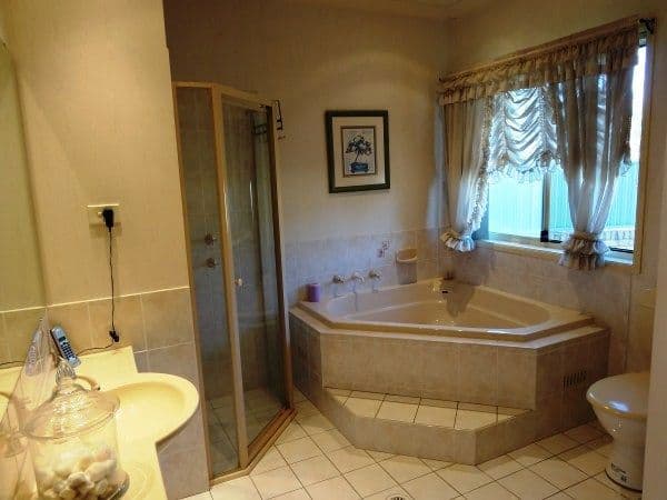7 Sandalwood Close, CASULA NSW 2170, Casula - Thumbnail 7