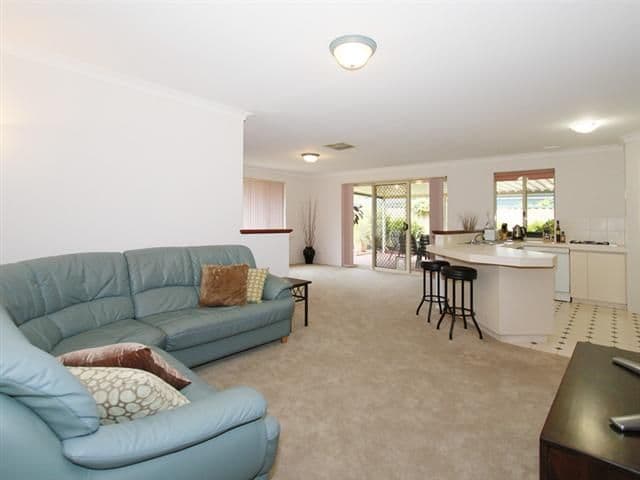 9 O'Farrell Close, ATWELL WA 6164, Atwell - Thumbnail 3