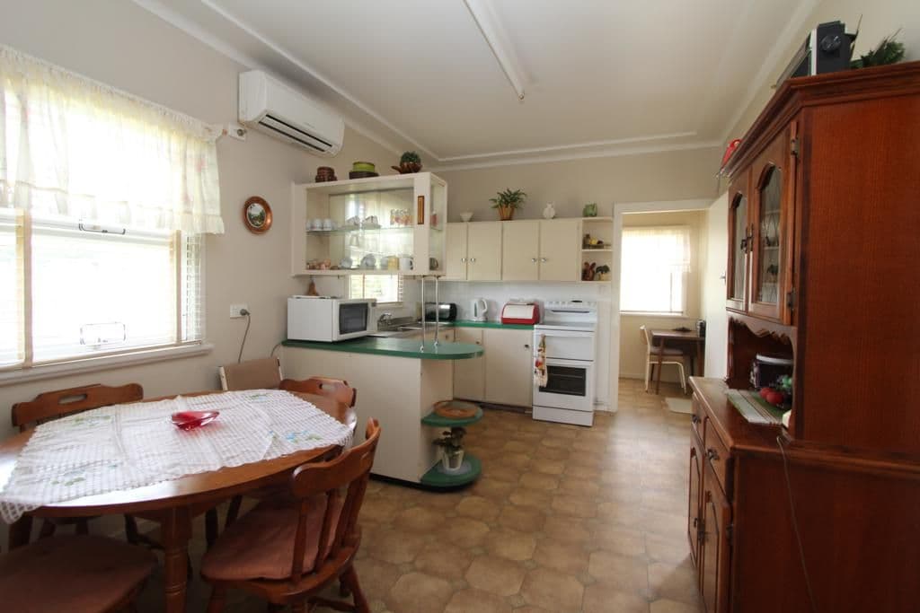 145 Bulwer Street, Tenterfield NSW 2372, Tenterfield - Thumbnail 3