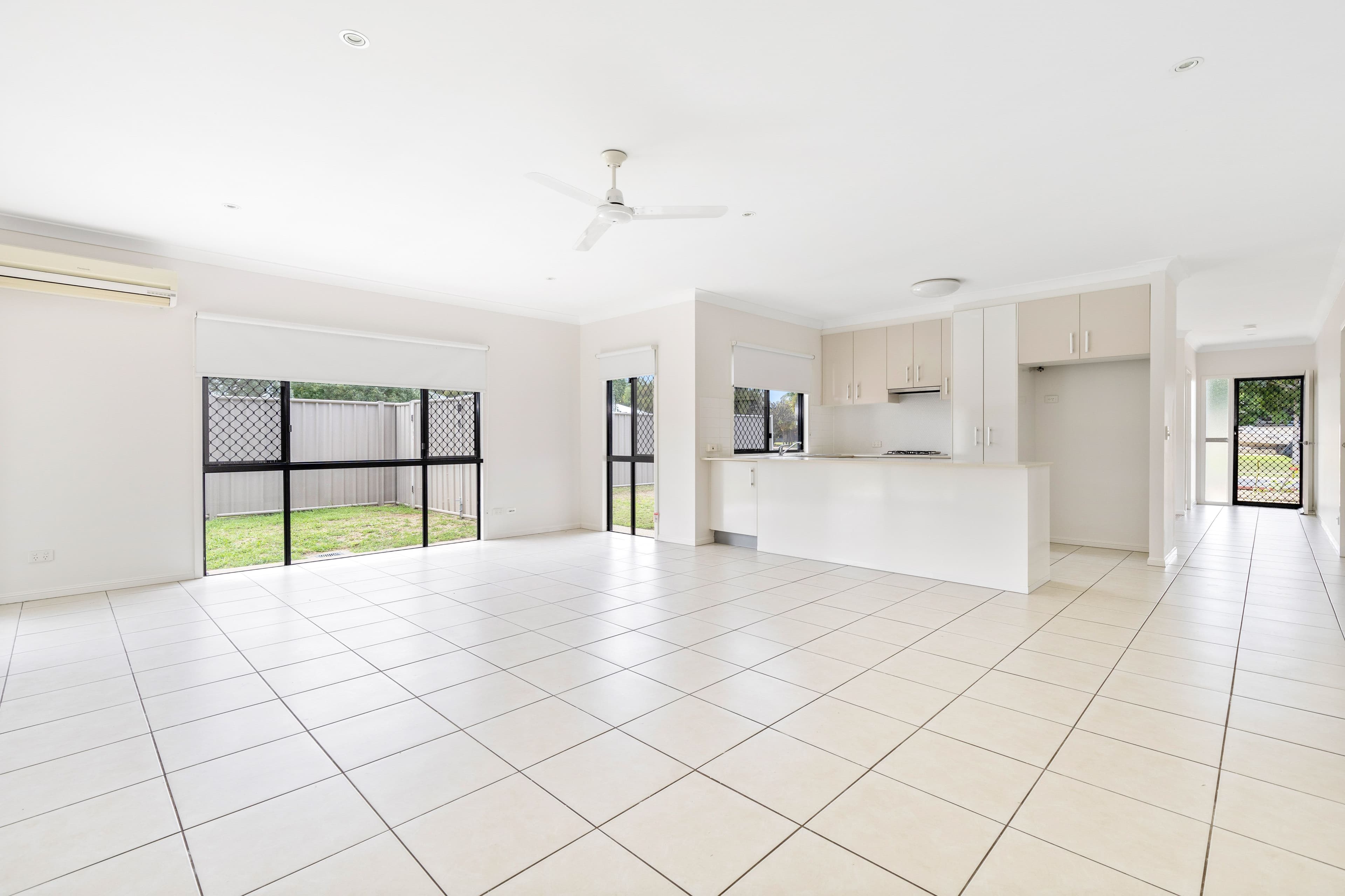 38 Newman Drive, Emerald QLD 4720, Emerald - Thumbnail 8