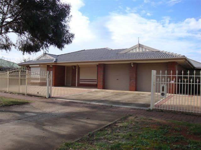 25 Leonard Street, Mildura - Image 1