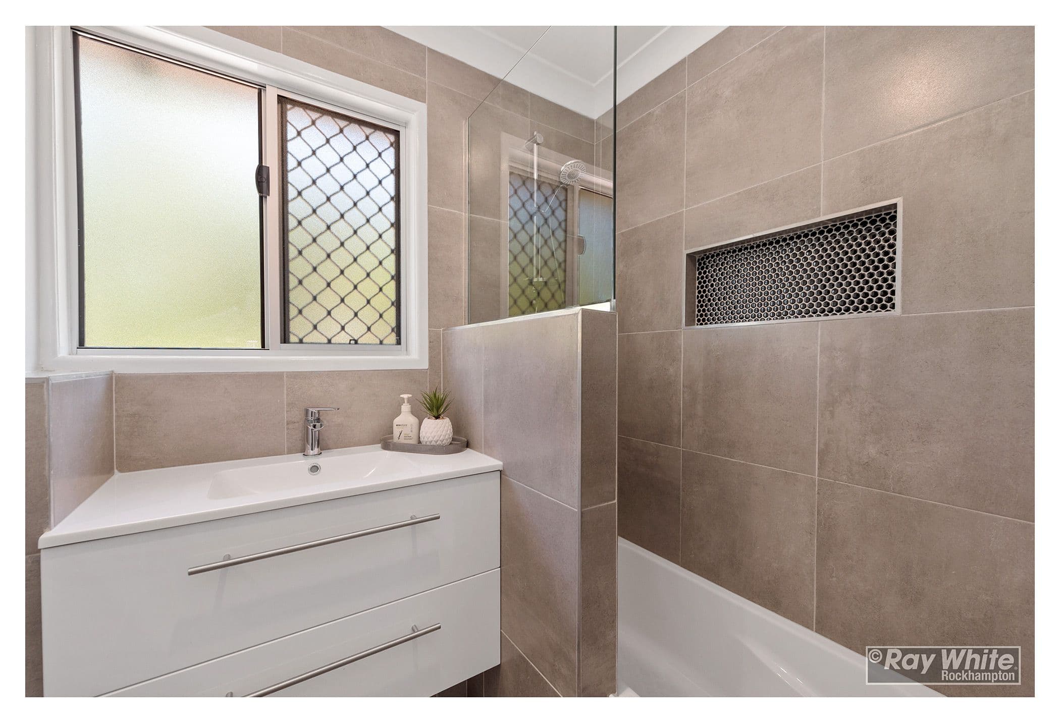 6 Ferricks Avenue, Frenchville QLD 4701, Frenchville - Thumbnail 8