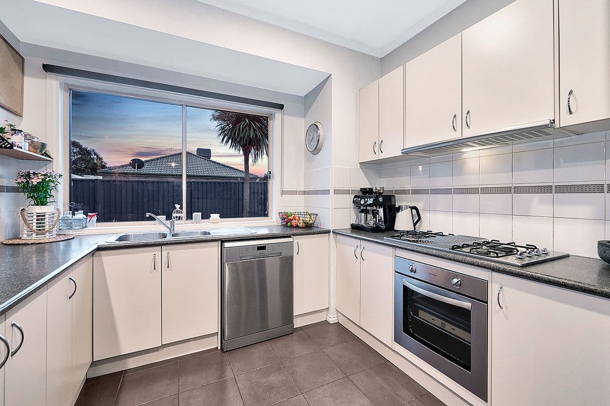 58 Scarlet Crescent, Pakenham VIC 3810, Pakenham - Thumbnail 4