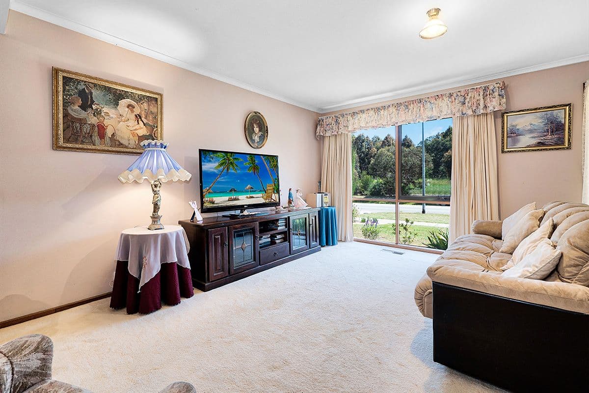 44 Huon Park Road, Cranbourne North VIC 3977, Cranbourne North - Thumbnail 2