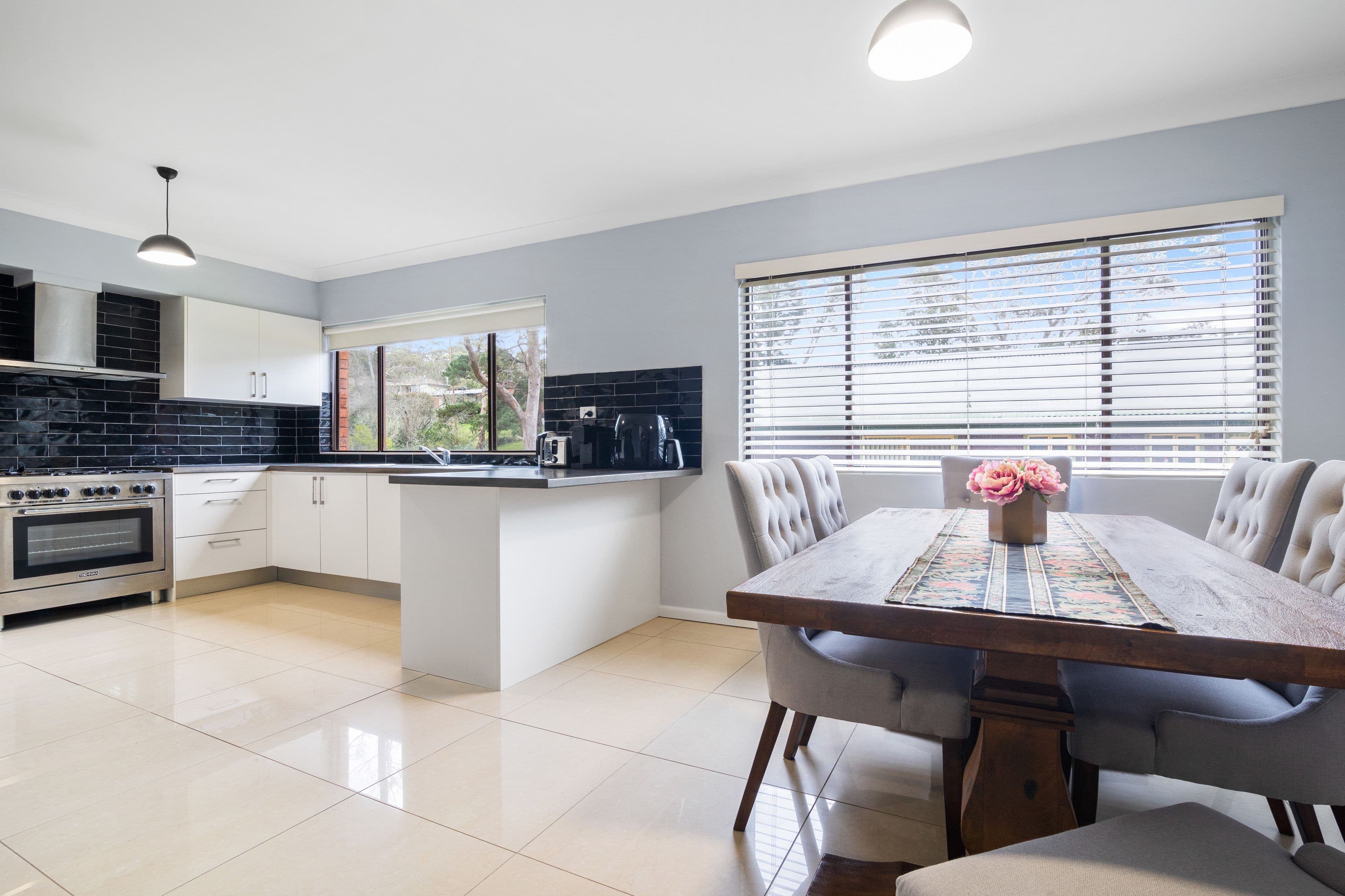11 Peckmans Road, Katoomba NSW 2780, Katoomba - Thumbnail 2