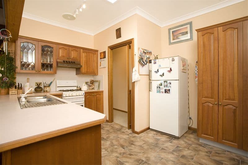 1  Gwawley Parade, MIRANDA NSW 2228, Miranda - Thumbnail 5
