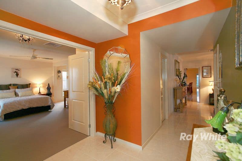 68 Mountainview Boulevard, CRANBOURNE NORTH VIC 3977, Cranbourne North - Thumbnail 2