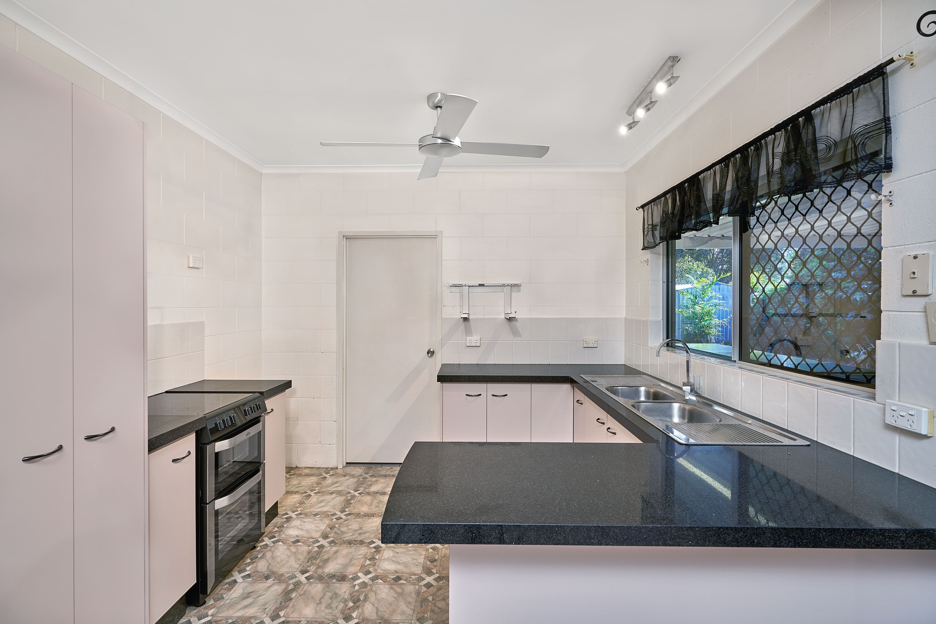 23 Mclaughlin Road, Bentley Park QLD 4869, Bentley Park - Thumbnail 2