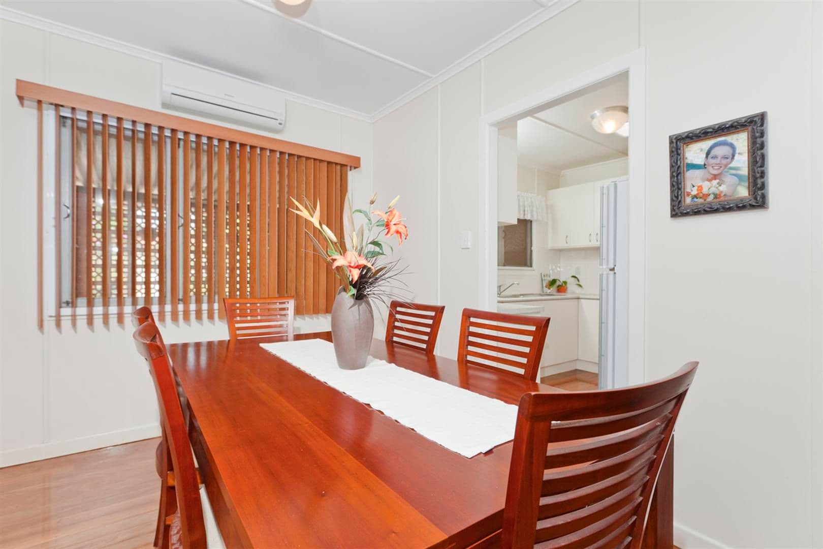 11 Steele Street, HOLLAND PARK QLD 4121, Holland Park - Thumbnail 2