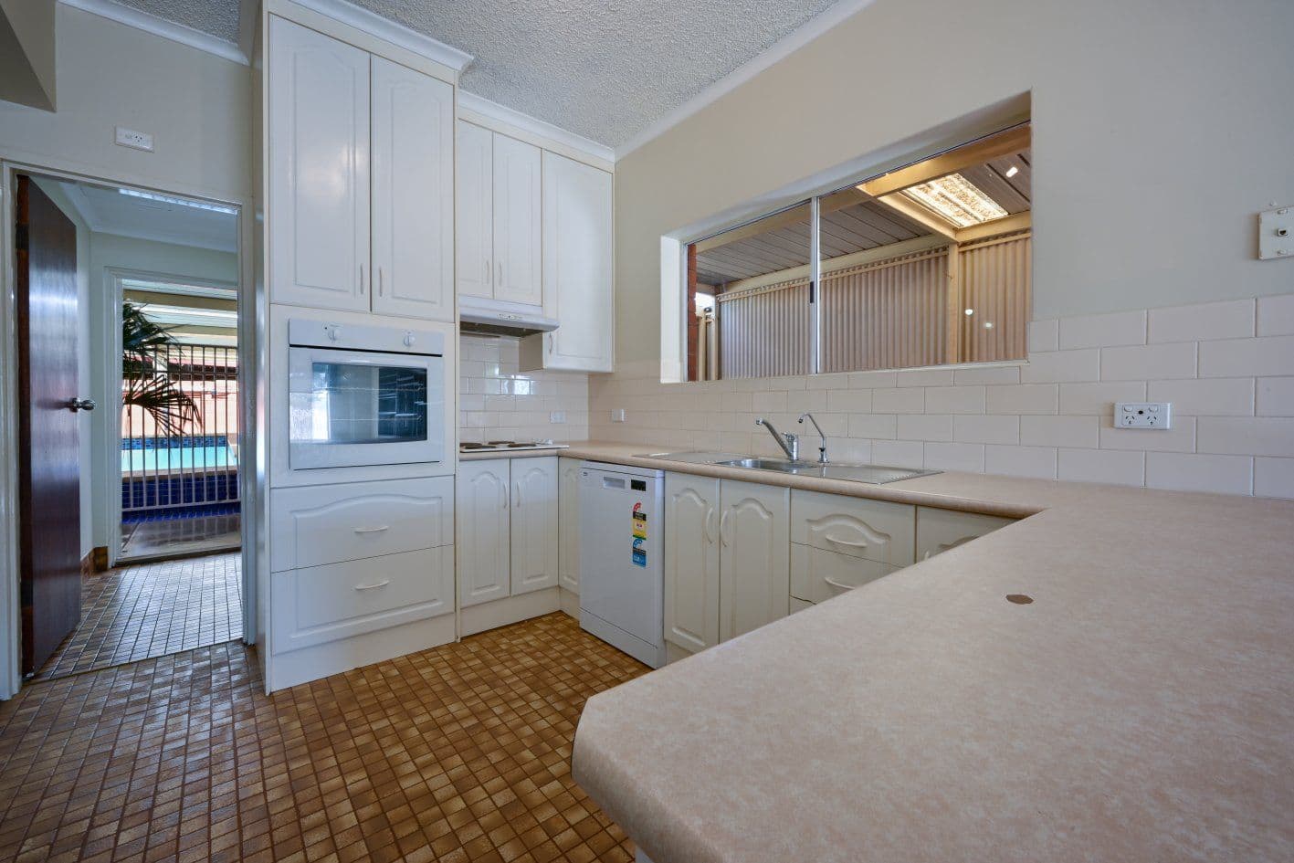 20 Seaview Road, Port Augusta SA 5700, Port Augusta - Thumbnail 7