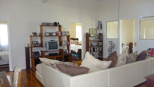 146 Kingfisher Street, LONGREACH QLD 4730, Longreach - Thumbnail 3