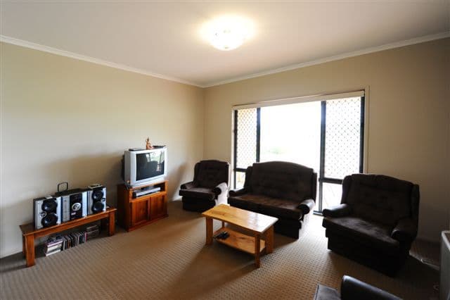 15 Harriet Street, KINGSTHORPE QLD 4400, Kingsthorpe - Thumbnail 2