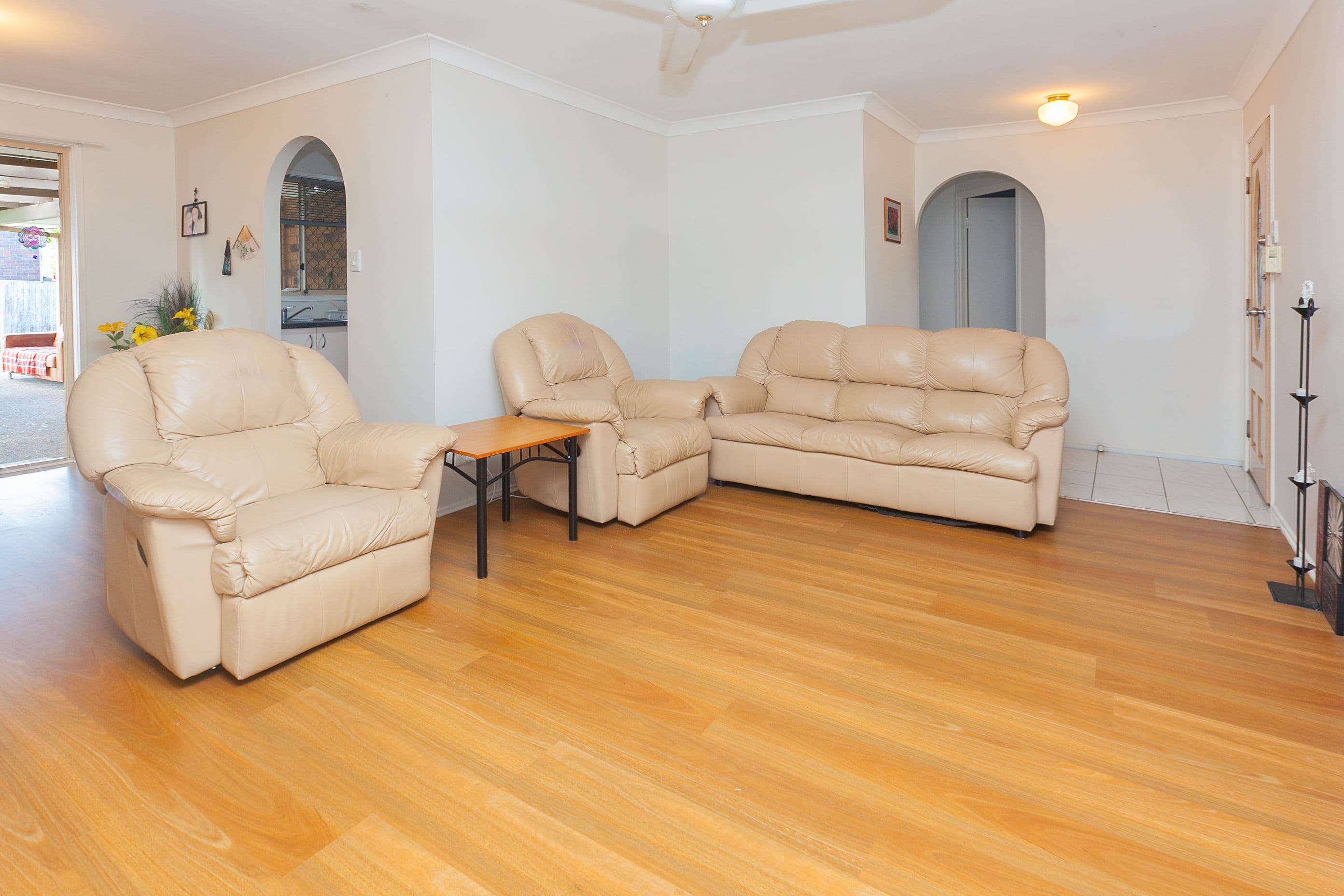 9 Renee Street, Regents Park QLD 4118, Regents Park - Thumbnail 3