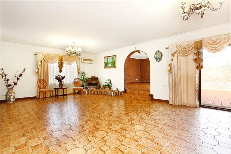 13 Mimosa Road, BOSSLEY PARK NSW 2176, Bossley Park - Thumbnail 4