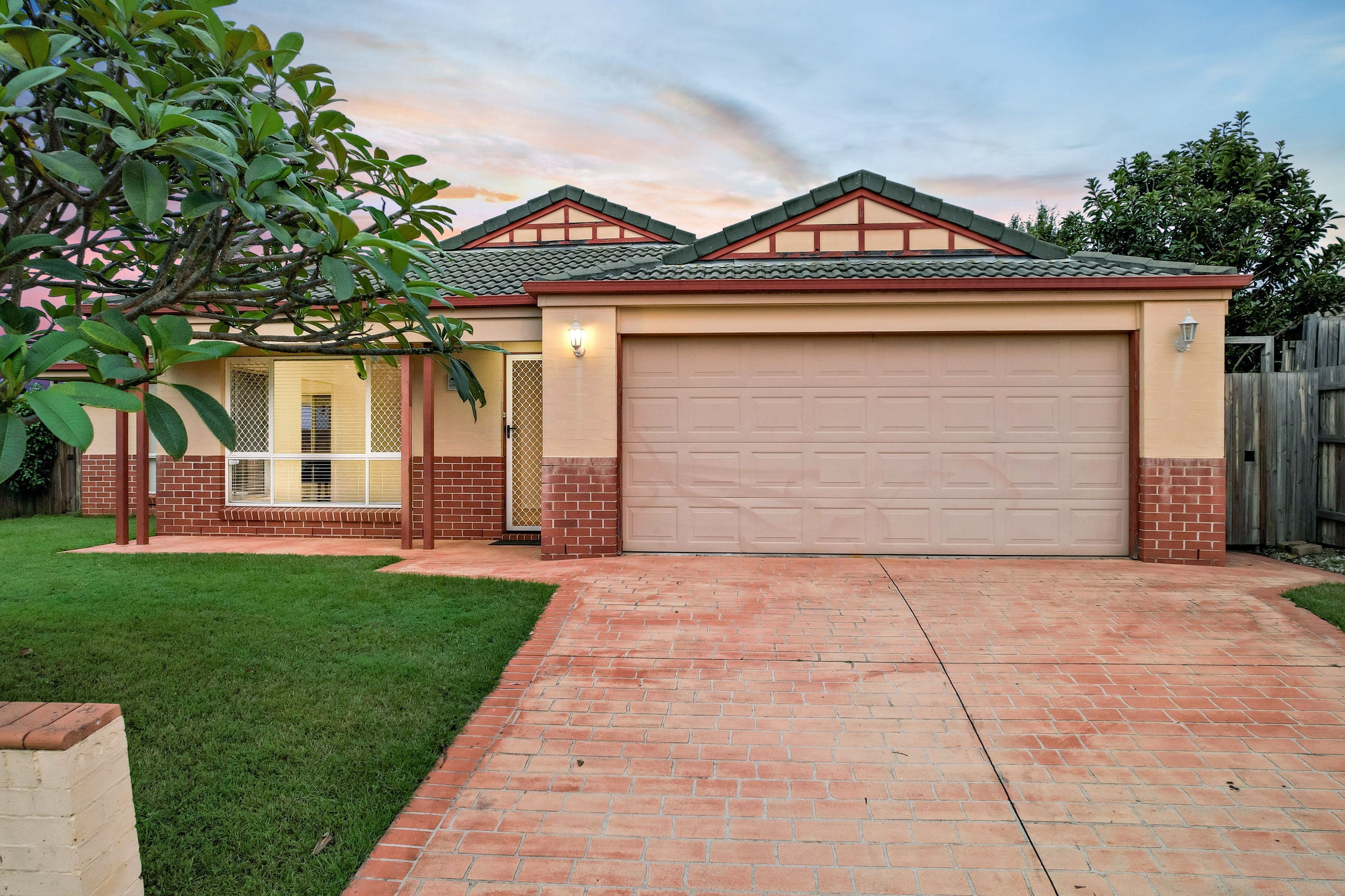 8 Wiltshire Street, Heritage Park QLD 4118, Heritage Park - Image 1