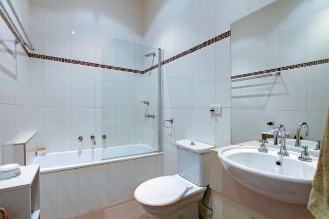 30 Thackeray Road, RESERVOIR VIC 3073, Reservoir - Thumbnail 5