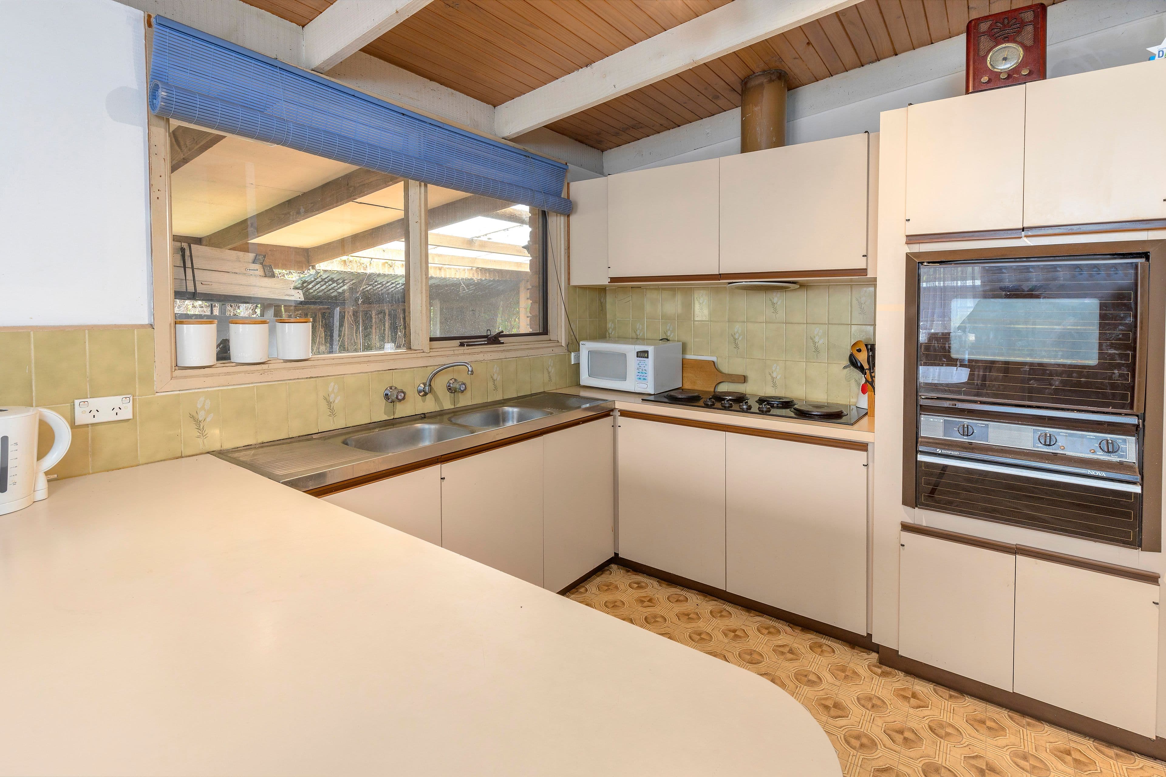 24 Cleeland Court, Rosebud VIC 3939, Rosebud - Thumbnail 2