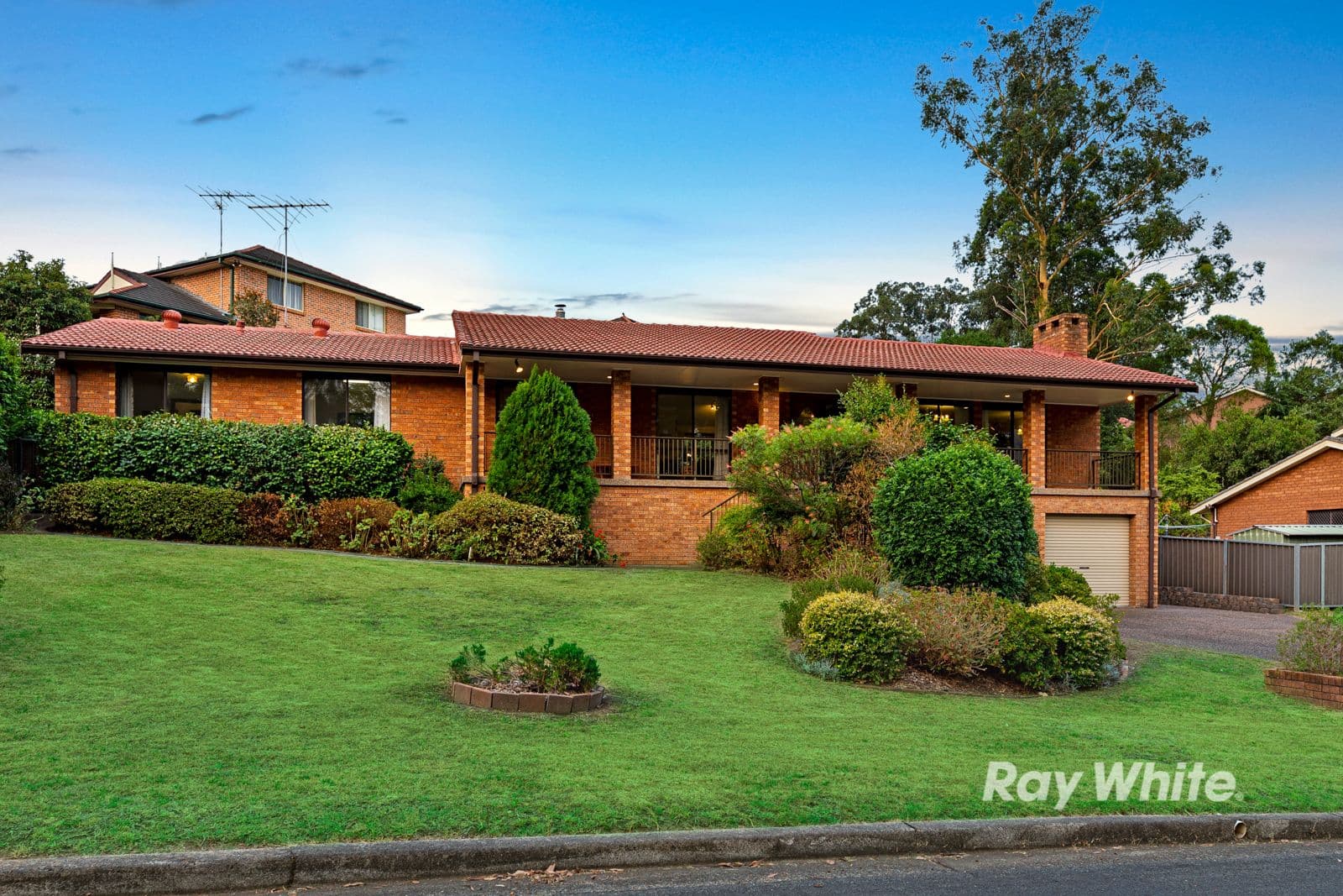 12 Yerriebah Place, Castle Hill - Image 1