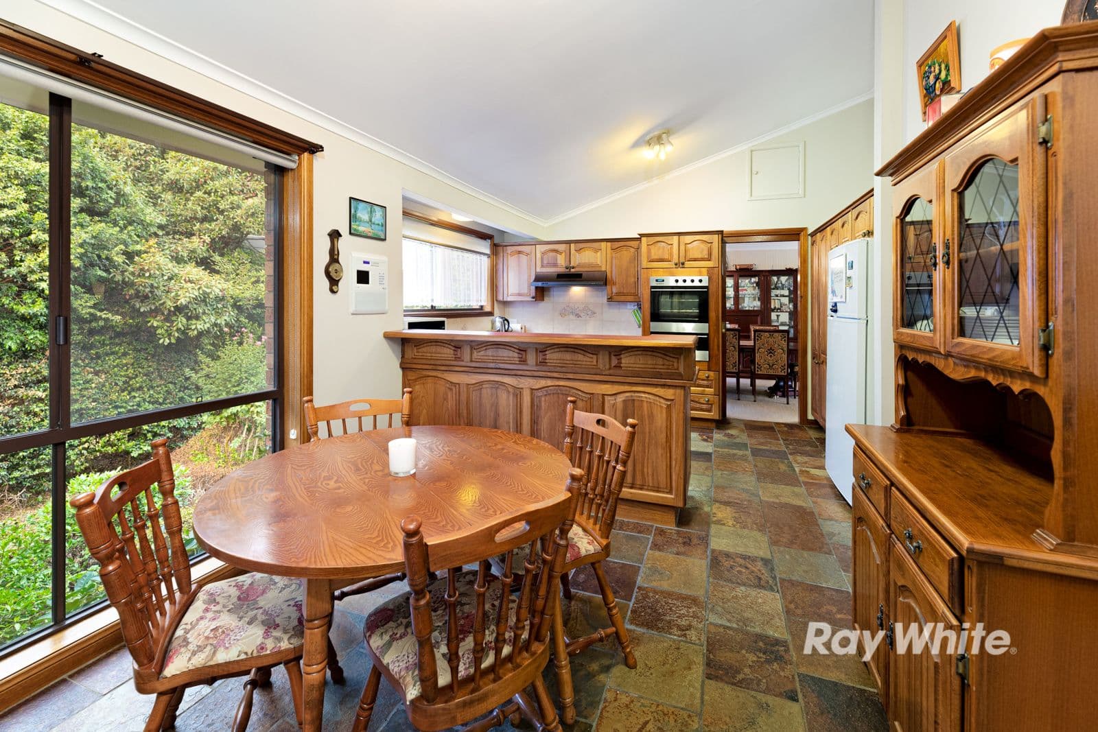 12 Yerriebah Place, Castle Hill - Thumbnail 3