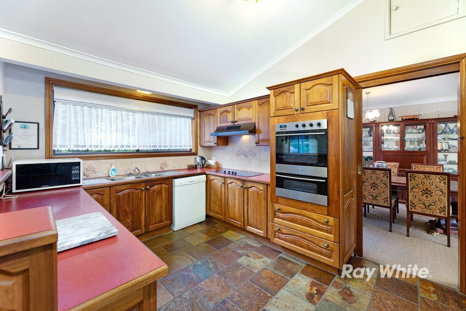 12 Yerriebah Place, Castle Hill - Thumbnail 4