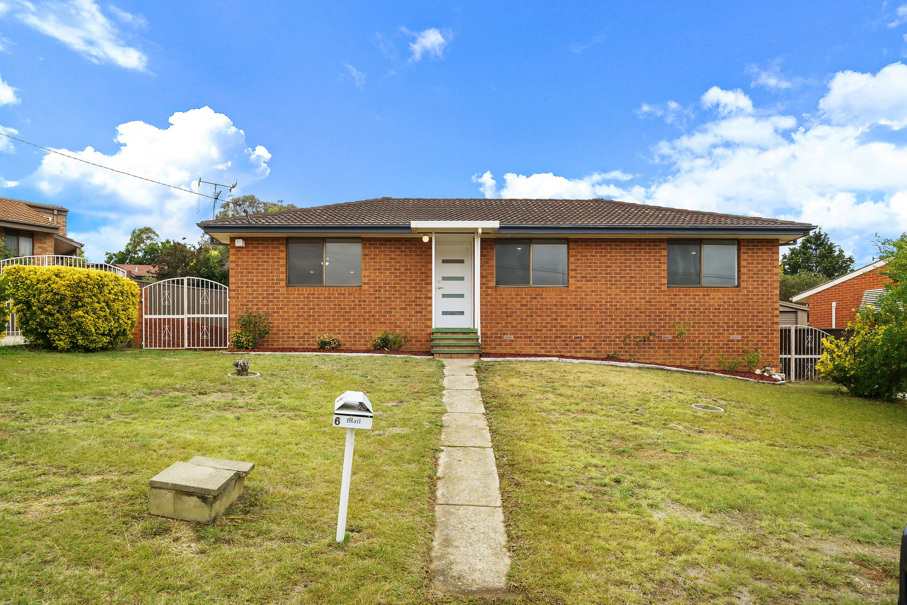 6 Meech Place, Queanbeyan West NSW 2620, Queanbeyan West - Image 1