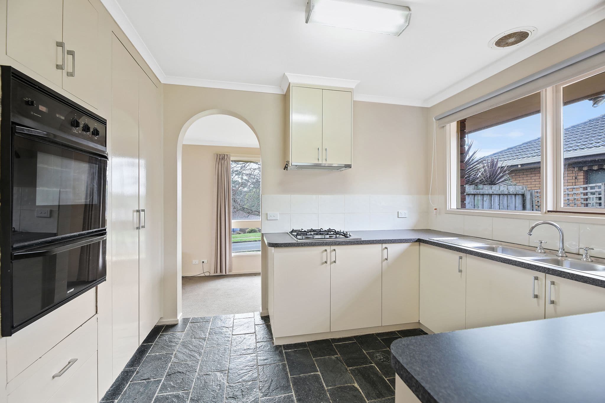 28 Biram Drive, Warragul VIC 3820, Warragul - Thumbnail 4