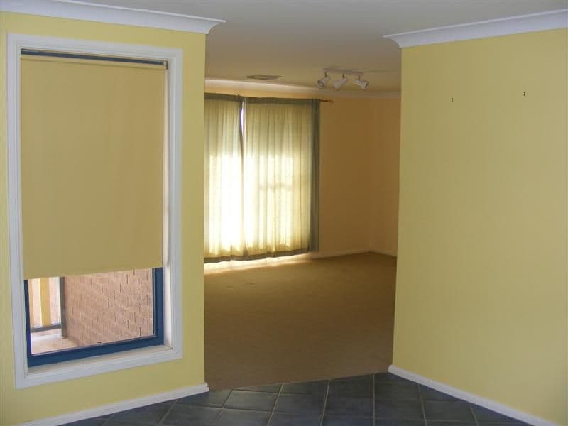 35 Vernon Drive, COWRA NSW 2794, Cowra - Thumbnail 3