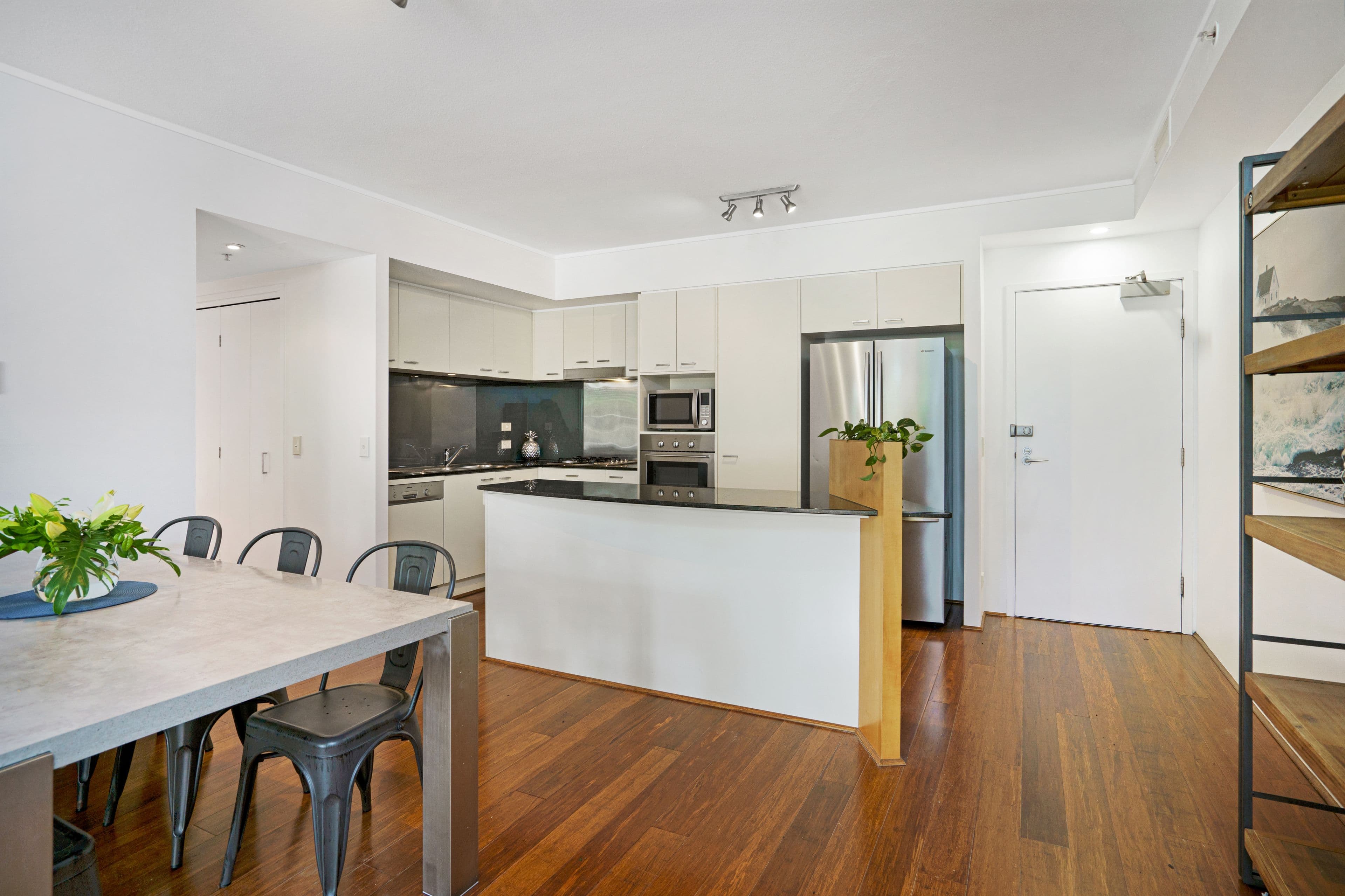 2685 'Broadbeach on the Park' Gold Coast Highway, Broadbeach QLD 4218, Broadbeach - Thumbnail 4