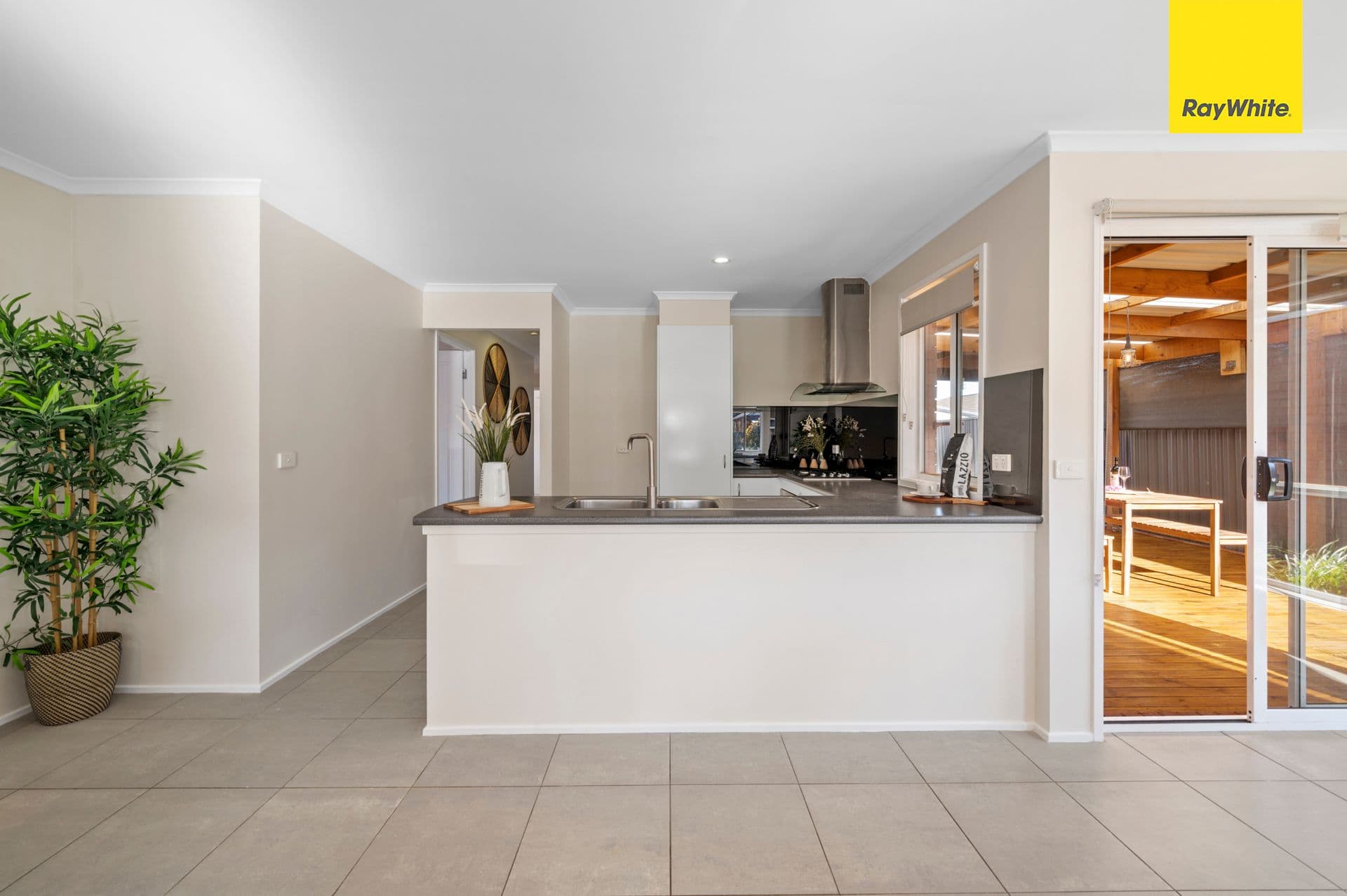 19 Dickerson Way, Caroline Springs VIC 3023, Caroline Springs - Thumbnail 6
