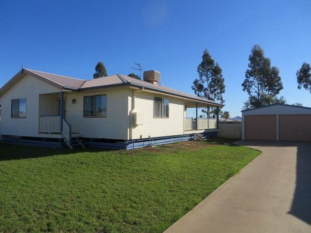 7 Karalee Court, Roma QLD 4455, Roma - Image 1