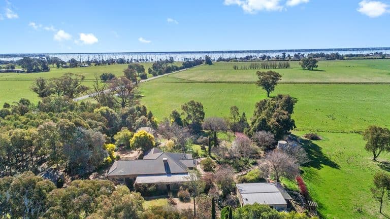 79 BOOMAHNOOMOONAH Road, Bathumi VIC 3730, Bathumi - Image 1
