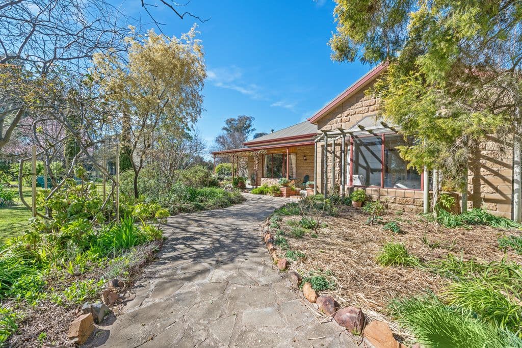 79 BOOMAHNOOMOONAH Road, Bathumi VIC 3730, Bathumi - Thumbnail 6