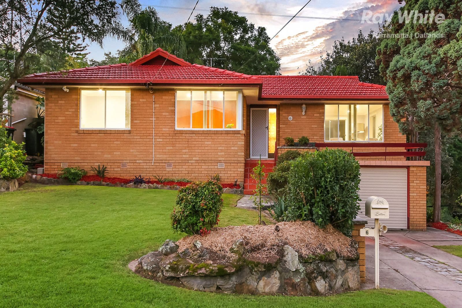 6 Charles Court, North Rocks - Image 1