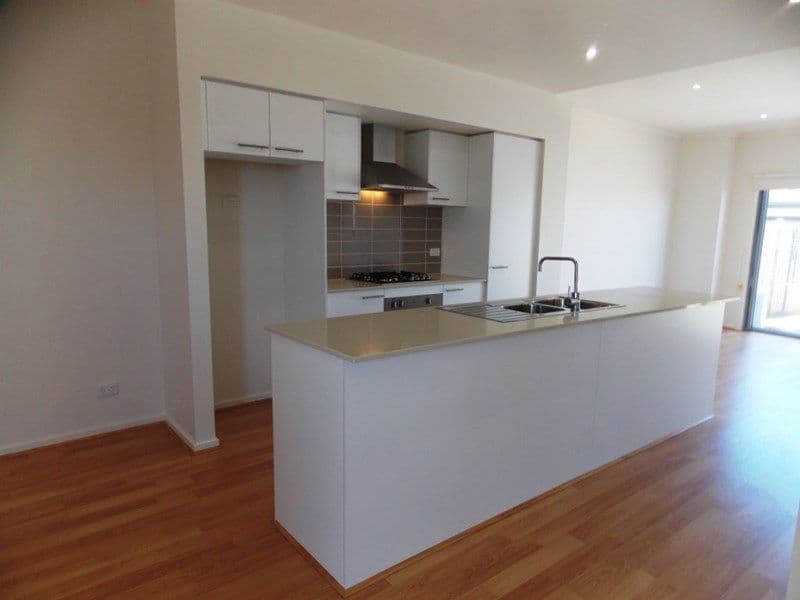 56 Cascade Terrace, Craigieburn VIC 3064, Craigieburn - Thumbnail 4