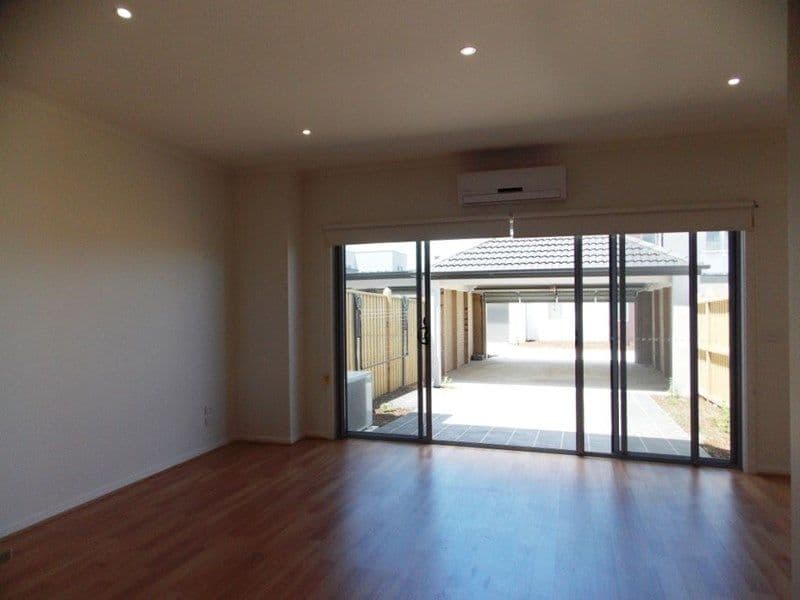 56 Cascade Terrace, Craigieburn VIC 3064, Craigieburn - Thumbnail 5