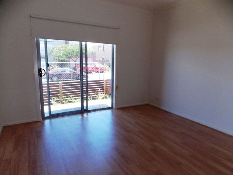 56 Cascade Terrace, Craigieburn VIC 3064, Craigieburn - Thumbnail 6
