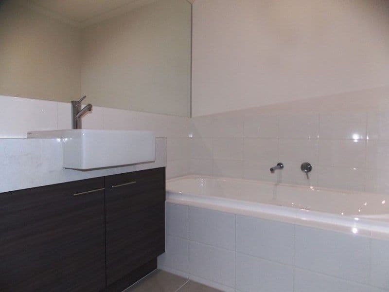 56 Cascade Terrace, Craigieburn VIC 3064, Craigieburn - Thumbnail 7